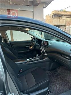 نیسان سێنترا